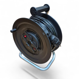 Подовжувач на котушці Svitloprostir K1540 40 м, ПВС 3×1.5 мм², 4 розетки, 16А, IP44 Подовжувач на котушці Svitloprostir K1540 40 м, ПВС 3×1.5 мм², 4 розетки, 16А, IP44